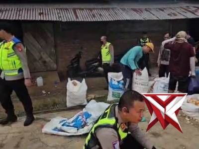 polisi bersama masarakat