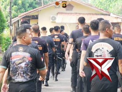 OLAHRAGA PAGI - PoliceTube