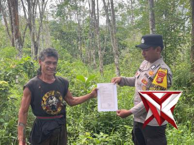 Mi 8
Bhabinkamtibmas Polsek Tj Agung melakukan sambang dan memberikan himbauan larangan karhutbunlah