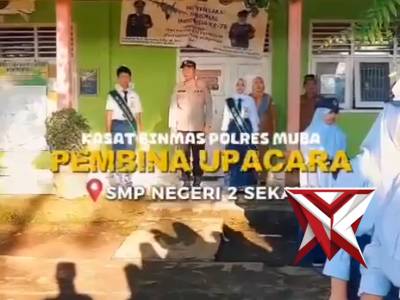 Pembina upacara sm14