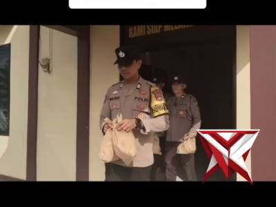 "SUDAHKAH KITA BERBUAT BAIK HARI INI" Bila ada permasalahan dan butuh bantuan Polisi silahkan hubun - PoliceTube