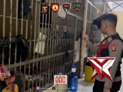 Cek dan. Kontrol tahanan. IK4 - PoliceTube