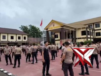 Polres Sanggau menggelar Latihan Peningkatan Kemampuan (Latkatpuan) Beladiri Polri
