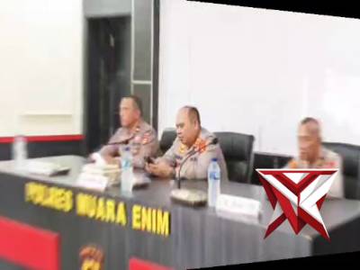 &ldquo;Kapolres Muara Enim melaksanakan pengawasan dan evaluasi kinerja personel sebagai bentuk komitmen d