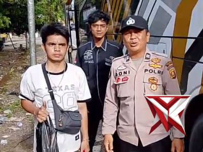 giat ka spk polsek kikim tengah membantu masyarakat yang terlantar pulang ke kampung halaman