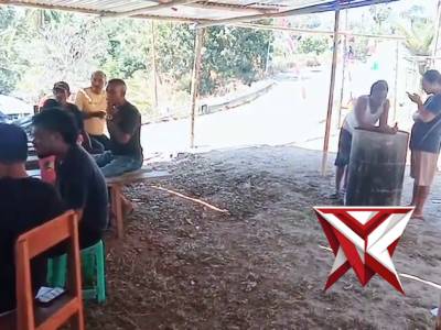 Bhabinkamtibmas desa abusur polsek kisar sambangi warga binaan