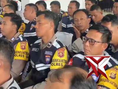 NYAGO OKI AMAN - PoliceTube