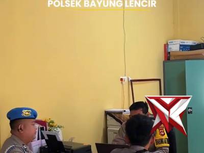 Spkt polsek bayung lencir membuat laporan masyarakat yg kehilangan (LP Model C)