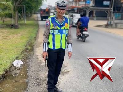 Selalu berhati - hati dalam berkendara ya utamakan keselamatan bukan kecepatan
