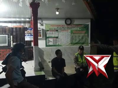 Pembinaan poskamling polsek ngariboyo di desa banyudono - PoliceTube