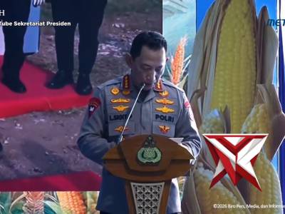 Dalam acara panen raya jagung serentak dan groundbreaking 10 gudang ketahanan pangan Polri