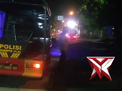 Patroli Malam Simp 3 Kejambon Desa Gondang, Kec. Gondang. - PoliceTube
