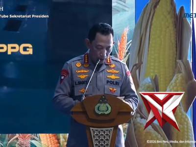 Dalam acara panen raya jagung serentak dan groundbreaking 10 gudang ketahanan pangan Polri