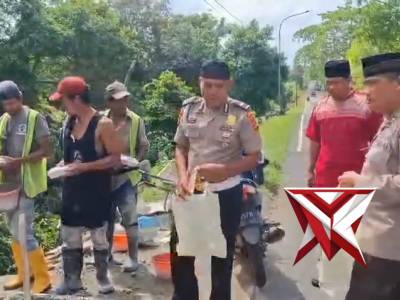 Jumat Berkah, Polri bersama masyarakat