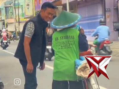 ? Jumat Berkah, Tebar Kepedulian ?

Dalam semangat berbagi di hari penuh berkah, personel Satreskri