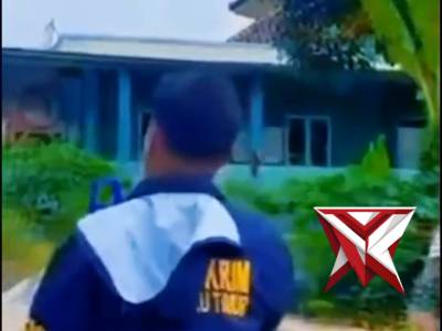 Bantuan sosial Sat Reskrim Polres OKU Timur Dalam rangka HUT Bhayangkara le 80