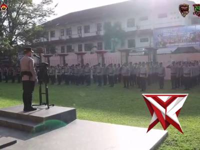 Polres Muara Enim Polda Sumatera Selatan menggelar apel pemberian penghargaan