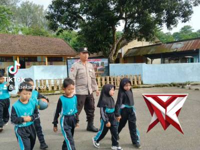 Pagi Hari Bersama Polisi, Jalanan Lebih Tertib - PoliceTube