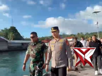 Kapolda maluku hadiri pelantikan raja negeri siri-sori islam