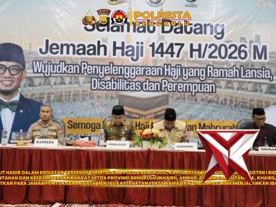 Kapolresta Bengkulu Dampingi Kapolda Bengkulu Lepas Jamaah Haji Kloter