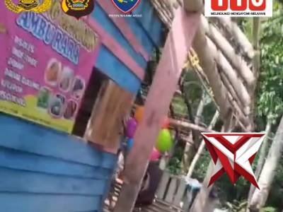AS 13. Bhabinkamtibmas Dampingi Survey Bedah Rumah HUT Bhayangkara