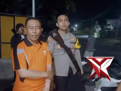 Polsek Kunir Patroli Dini Hari Bersama SKD & Kades Jatimulyo.
