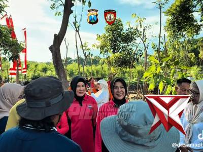 Gerakan Peduli Lingkungan Oleh Bhayangkari Polda Jatim - PoliceTube