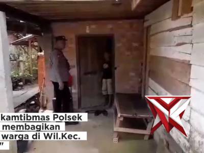Jumat berkah Polsek Karang Jaya - PoliceTube