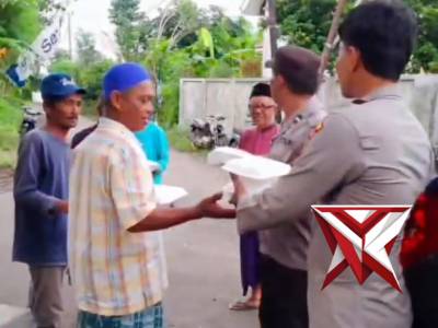 Jum'at Berkah Polsek Tegalsiwalan
