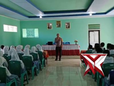 Kapolsek Telutih laksanakan kegiatan binluh di sekolah