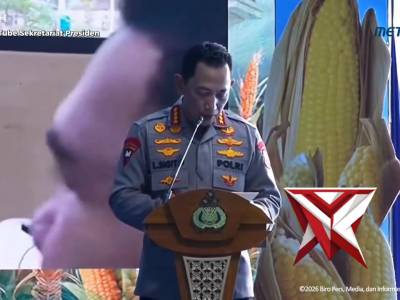 Dalam acara panen raya jagung serentak dan groundbreaking 10 gudang ketahanan pangan Polri