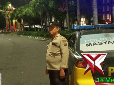 Polsek Gayungan lakukan Patroli blue light di jl A. Yani antisipasi balap liar
