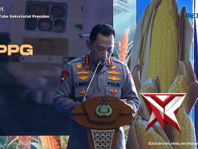 Dalam acara panen raya jagung serentak dan groundbreaking 10 gudang ketahanan pangan Polri