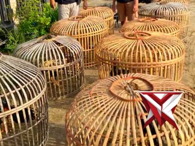 Momen Polsek Jejawi dalam pelaksanaan tugas Sambang Cek Ketahanan Pangan ternak ayam di Kec.Jejawi - PoliceTube