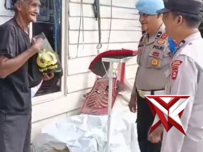 Hadir untuk melayani, berbagi untuk peduli. Jumat Berkah ?
