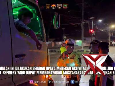 Patroli dan razia kendaraan pengangkut minyak ilegal..
