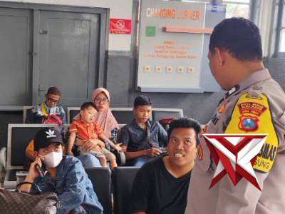 Patroli dialogis dengan Penumpang KAI Kepanjen