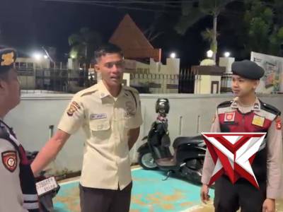 Gerakan anggota patroli sat samapta pada malam hari sm7