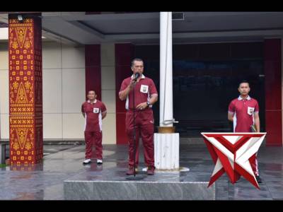 Semangat pagi diawali dengan pelaksanaan apel pagi personel Polres Muara Enim sebagai bentuk pengece - PoliceTube