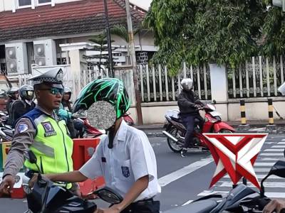 OJO Lawan Arah Ya!!