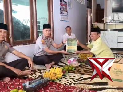 Silaturahmi Kapolres Probolinggo Kota beserta jajaran ke pengasuh Ponpes An Nur Kota Probolinggo

k