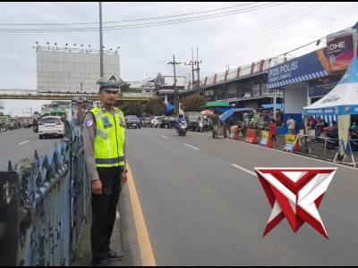 Giat Pengaturan Arus Lalin sore hari dan Aiptu Riza Live Report pada titik kemacetan di Lawang