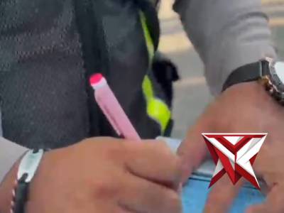 Satlantas Polres Sumenep berikan Himbauan dan Tindakan Pengemudi R2 yg Menggunakan Knalpot Brong
