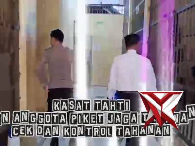 7. Kasat Tahti Polres Muba cek ruang tahanan - PoliceTube
