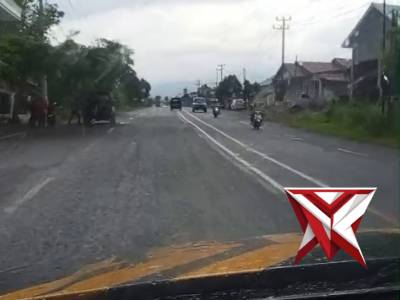Melaporkan giat 801 polsek pas ptroli antisipasi bali di sp padang karet sit atk