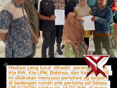 Bhabinkamtibmas Kelurahan Pengantungan Brigpol Aprenardo melaksanakan kegiatan problem solving melal