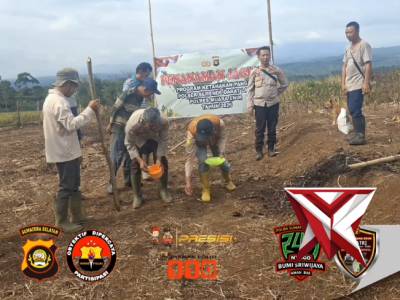 Giat Polsek Semendo
Penanaman jagung di wilayah hukum Polsek Semendo.