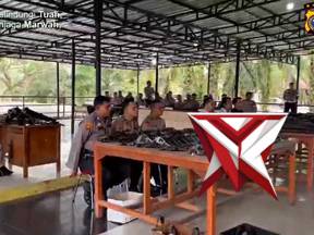 pengecekan senpi oleh bidpropam polda riau di polres rohil - PoliceTube
