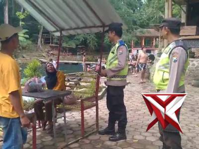 Anggota Polsek Tajinan laksanakan patroli daerah wisata