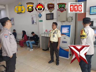 ?M? | Patroli Siang Personel Polsek Lembak Di Wilayah Hukum Polsek Lembak. 

Polseklembak